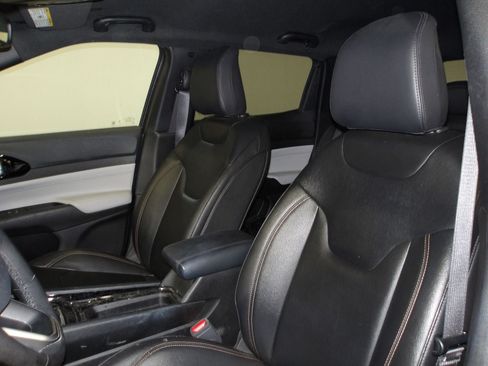 Used 2024 Jeep Compass Limited AWD/4WD image 11