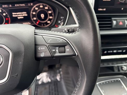 Used 2019 Audi Q5 Prestige w/ Prestige Package image 28