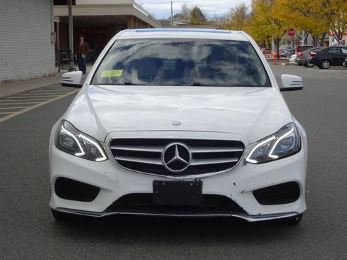 Used 2016 Mercedes-Benz E 350 4MATIC Sedan image 2