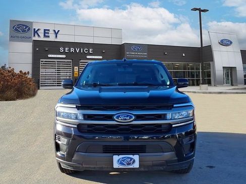 Used 2024 Ford Expedition XLT image 2