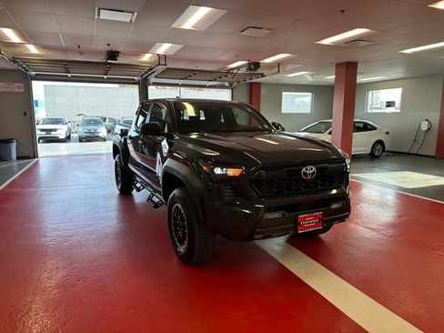 Certified 2025 Toyota Tacoma TRD Off-Road w/ TRD Off Road Premium Package image 2