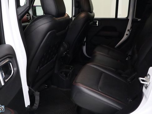 Used 2022 Jeep Gladiator Rubicon w/ Cold Weather Group image 23