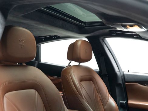 Used 2014 Maserati Quattroporte GTS RWD image 43