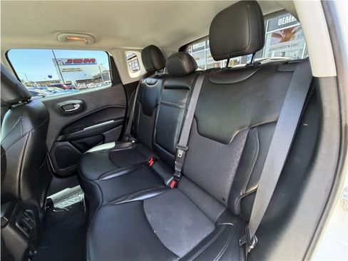 Used 2019 Jeep Compass Latitude FWD image 23