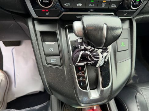 Used 2018 Honda CR-V Touring image 40