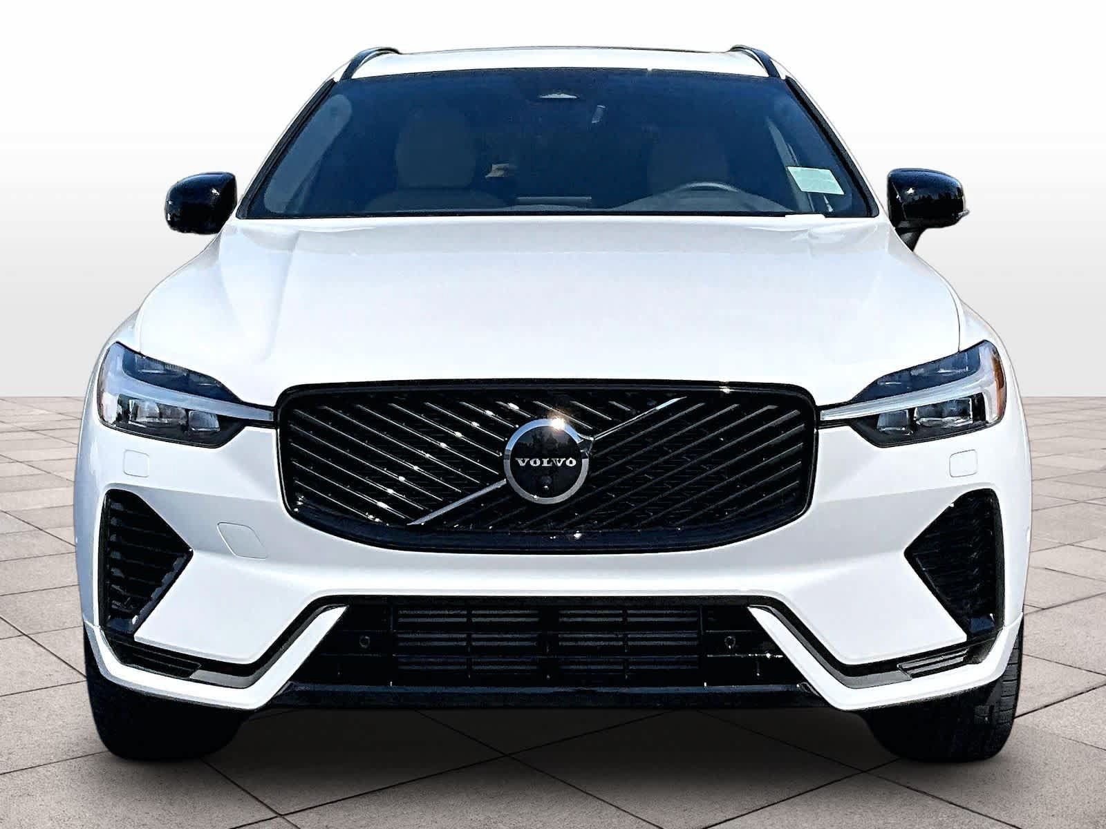 Used 2026 Volvo XC60 T8 Plus w/ Protection Package Premier AWD/4WD image 3