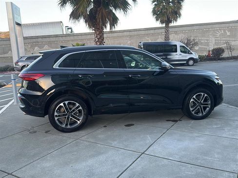 Used 2025 Audi Q5 Premium Plus w/ Premium Plus image 5