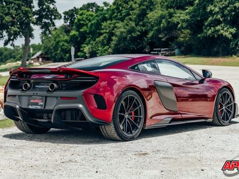 Used 2016 McLaren 675LT Coupe RWD image 9