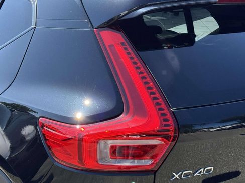 Used 2024 Volvo XC40 B5 Plus w/ Protection Package Premier AWD/4WD image 8