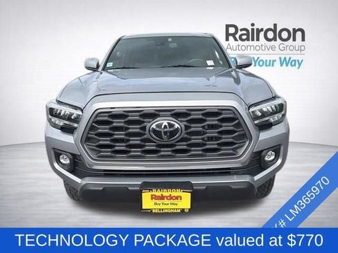 Used 2020 Toyota Tacoma TRD Off-Road w/ Technology Package AWD/4WD image 2