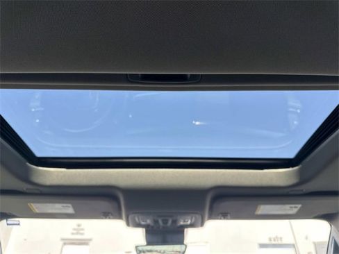 Used 2024 GMC Sierra 1500 Denali image 17