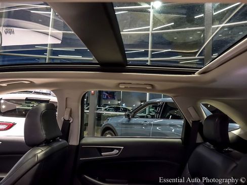 Used 2022 Ford Edge SEL w/ Convenience Package image 13