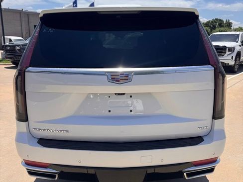 Used 2024 Cadillac Escalade ESV Premium Luxury w/ LPO, Floor Liner Package AWD/4WD image 7