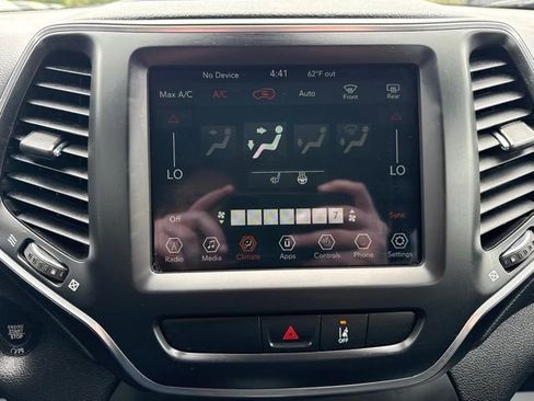 Certified 2022 Jeep Cherokee Latitude Lux AWD/4WD image 15