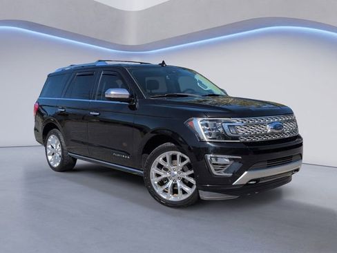 Used 2019 Ford Expedition Platinum image 2