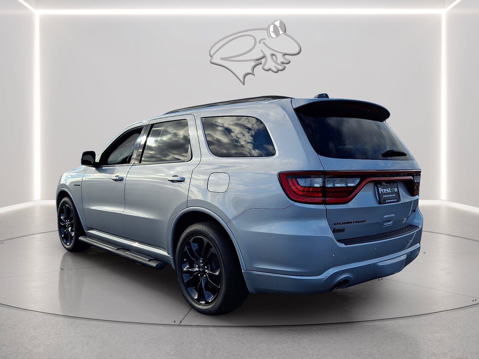 Used 2024 Dodge Durango R/T w/ Blacktop Package RWD image 3