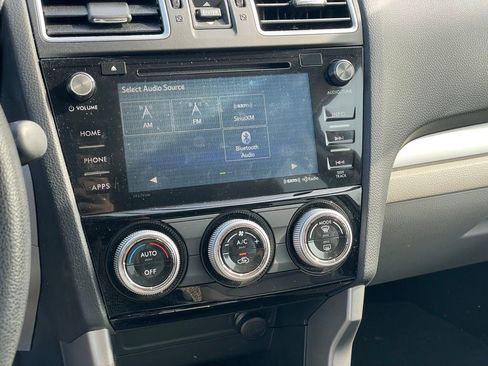 Used 2018 Subaru Forester 2.5i Premium w/ All-Weather Package image 18