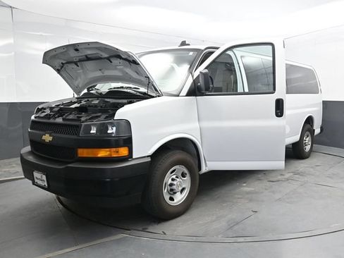 Used 2024 Chevrolet Express 3500 LS RWD image 48