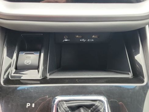 Used 2021 Subaru Outback Limited AWD/4WD image 17