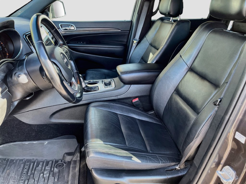 Used 2021 Jeep Grand Cherokee Limited AWD/4WD image 21