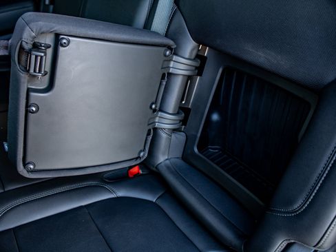 Used 2020 GMC Sierra 1500 SLT image 24