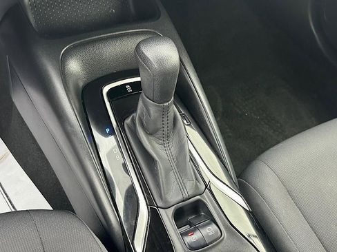 Used 2020 Toyota Corolla LE image 31