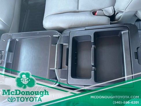 Used 2016 Toyota Sequoia Platinum AWD/4WD image 13
