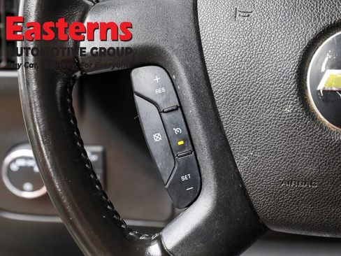 Used 2021 Chevrolet Express 2500 w/ Driver Convenience Package RWD image 15