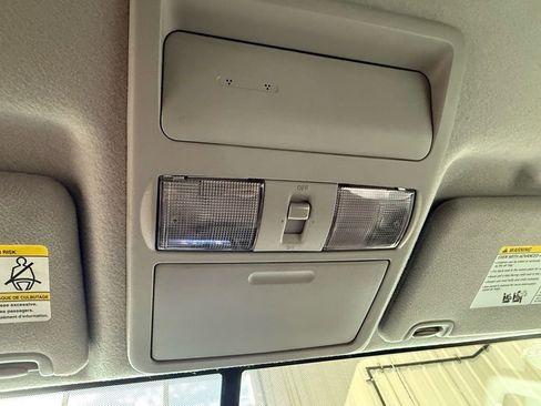 Used 2019 Nissan Frontier SV image 30