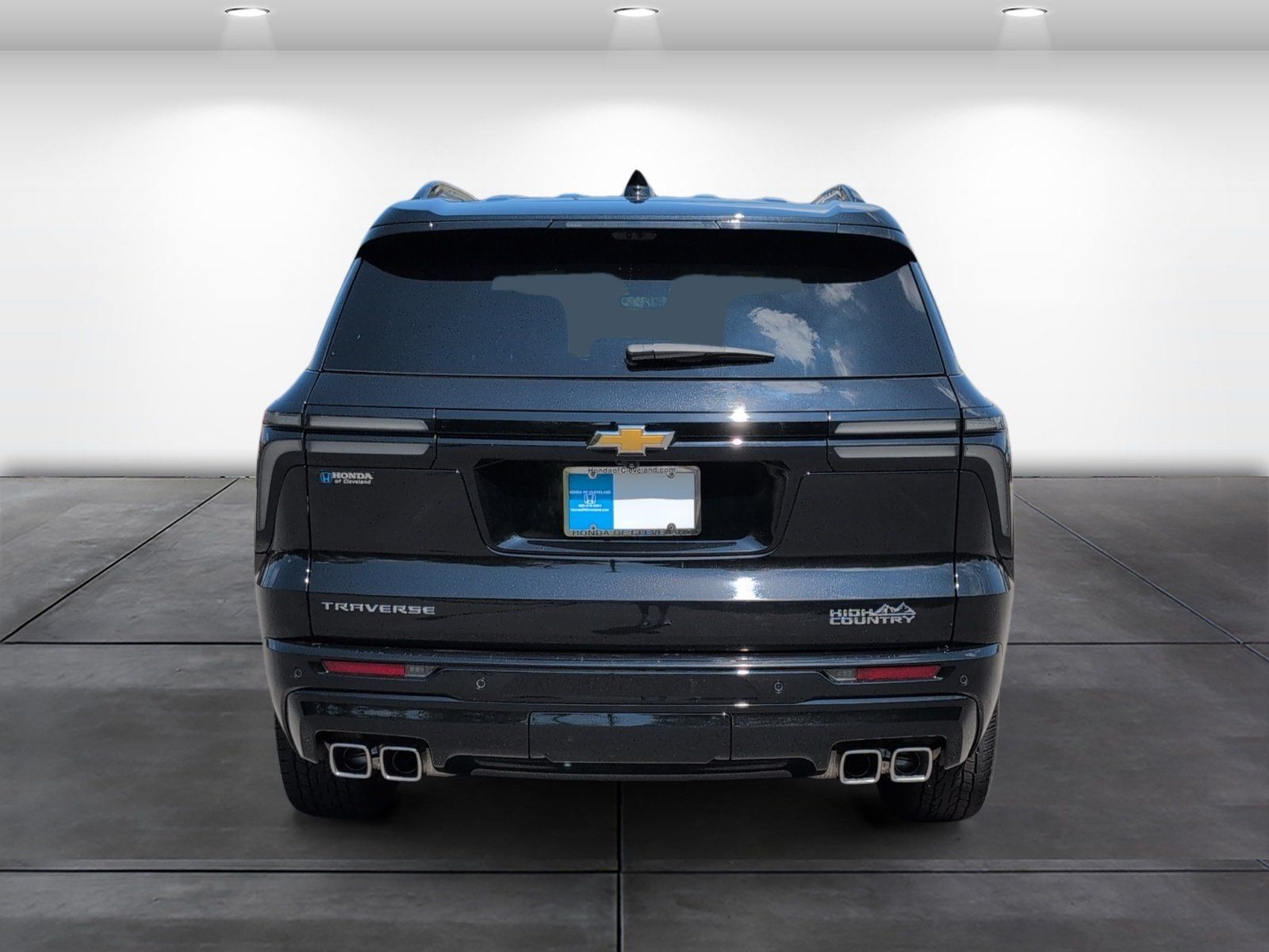 Used 2025 Chevrolet Traverse High Country FWD image 7