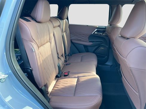 New 2026 Mitsubishi Outlander SEL image 28