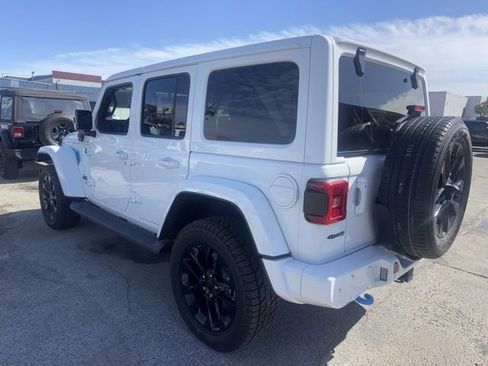 Used 2021 Jeep Wrangler Unlimited Sahara image 7