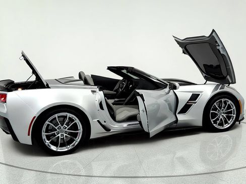 Certified 2017 Chevrolet Corvette Grand Sport RWD image 13