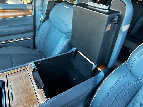 Used 2022 Jeep Grand Wagoneer Series II w/ Flexible Seating Group image 35