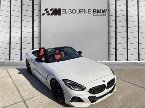 Certified 2022 BMW Z4 M40i w/ Premium Package image 7