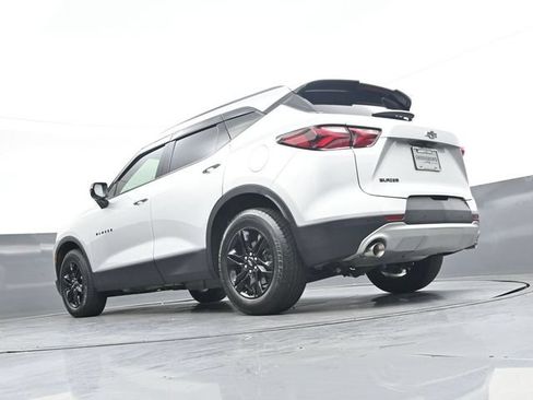 Used 2021 Chevrolet Blazer LT FWD image 34