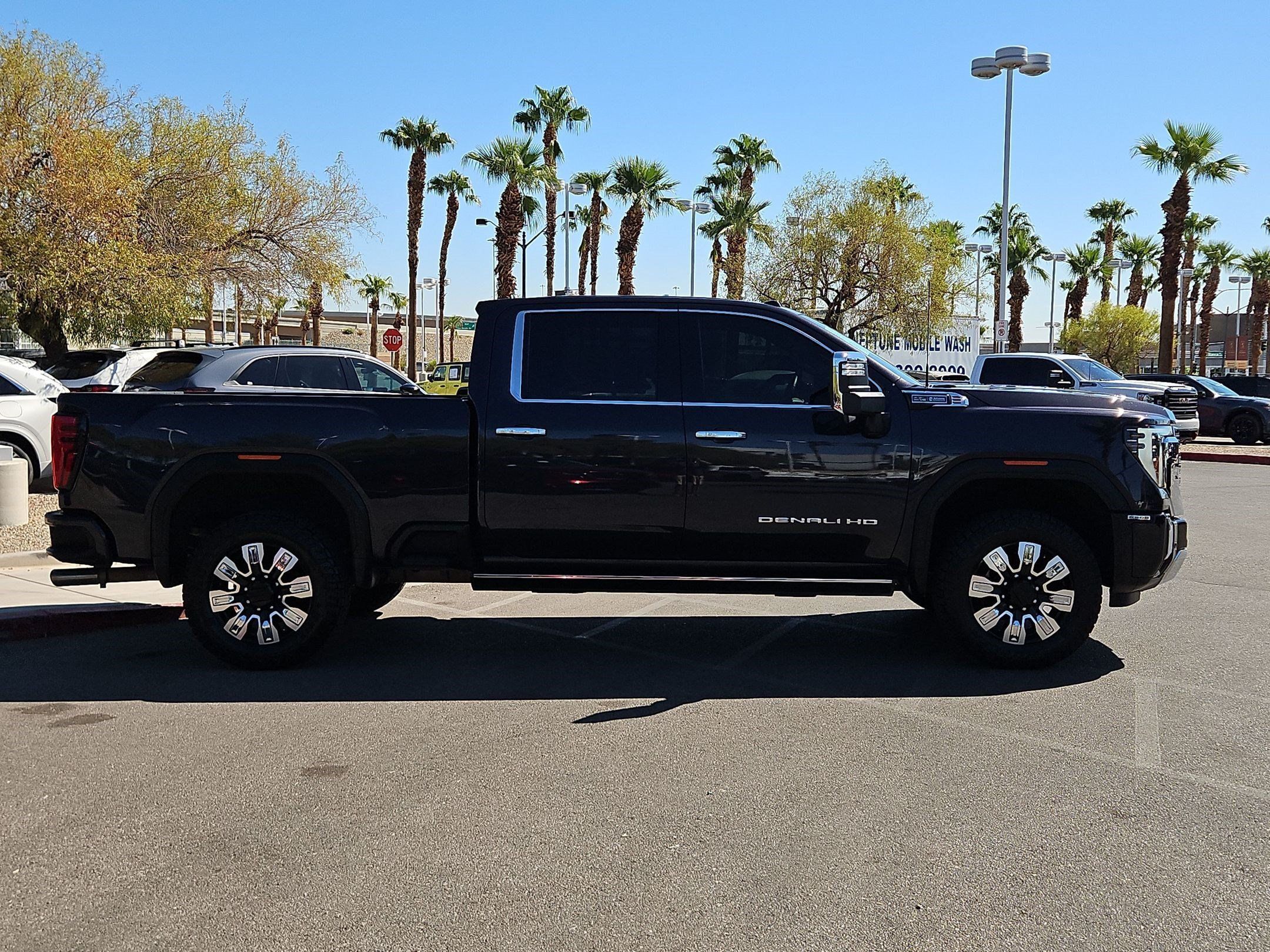 Certified 2024 GMC Sierra 2500 Denali w/ Denali Reserve Package AWD/4WD image 6