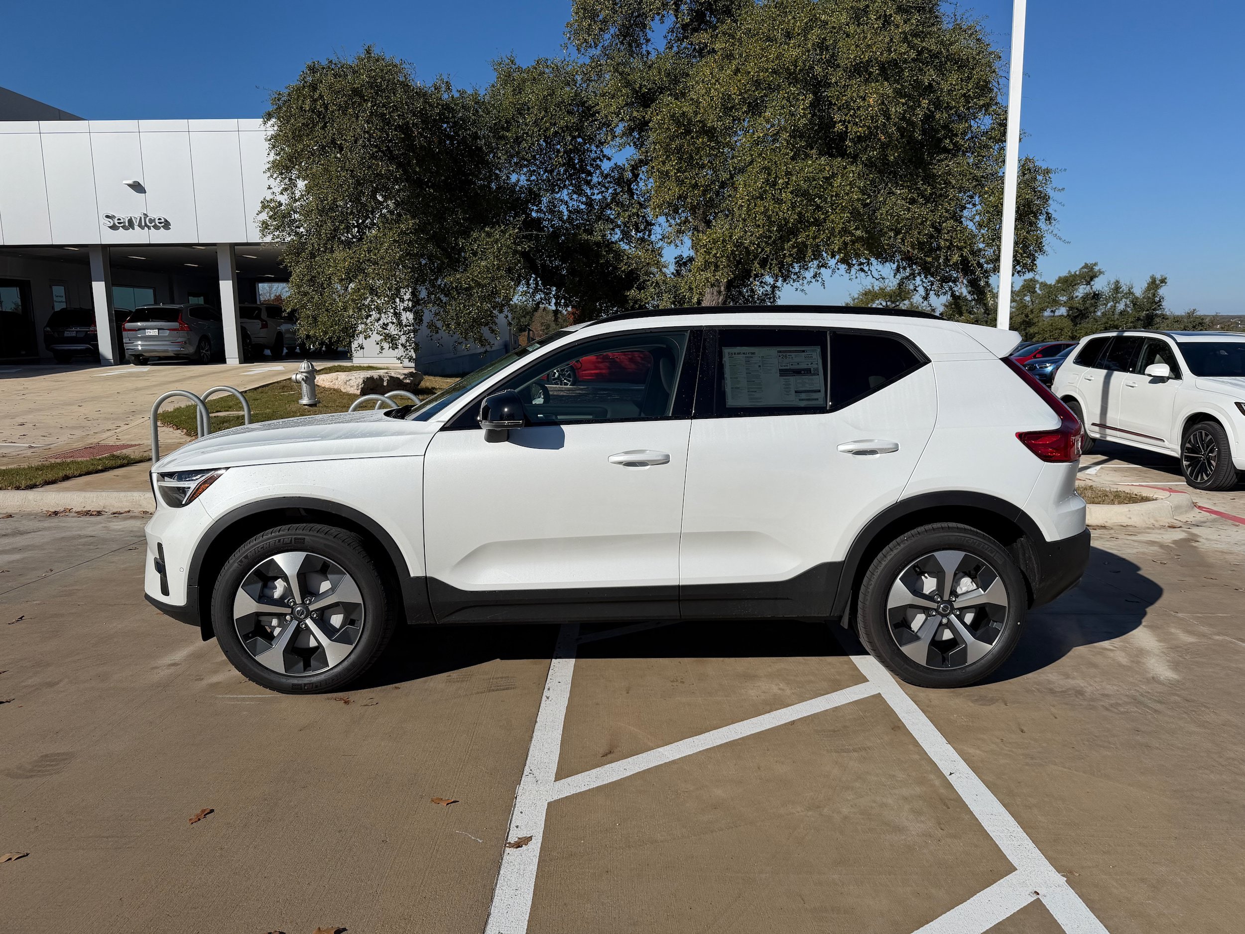 New 2026 Volvo XC40 B5 Plus w/ Protection Package Premier AWD/4WD image 3