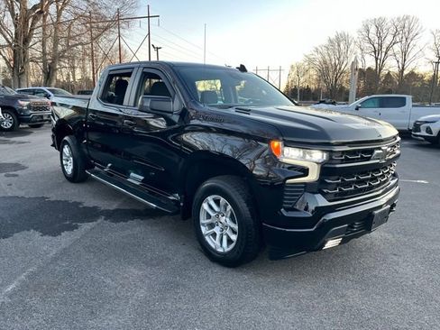 Used 2023 Chevrolet Silverado 1500 RST image 4