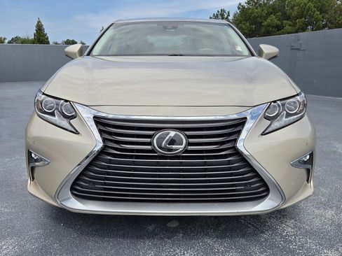 Used 2017 Lexus ES 350 w/ Luxury Package FWD image 8