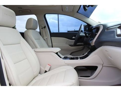 Used 2021 GMC Acadia Denali w/ Denali Technology Package FWD image 19