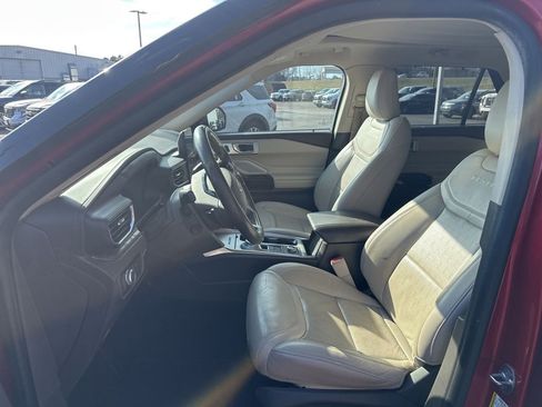 Used 2021 Ford Explorer Platinum w/ Equipment Group 601A image 21