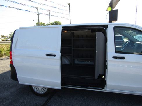 Used 2020 Mercedes-Benz Metris image 18