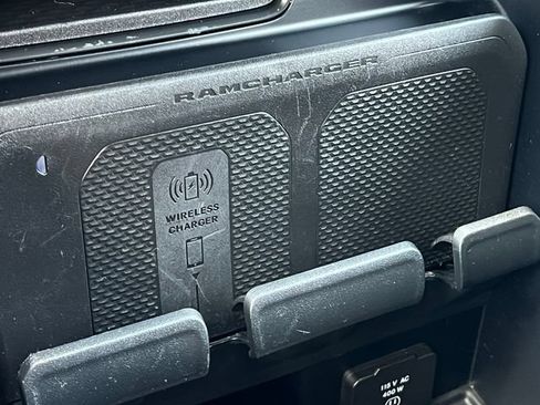 Used 2024 RAM 3500 Limited AWD/4WD image 39