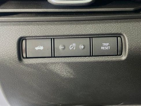 Used 2024 Nissan Altima 2.5 SR w/ SR Premium Package FWD image 11