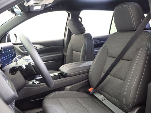 New 2026 Chevrolet Traverse LT w/ Driver Confidence Package FWD image 23