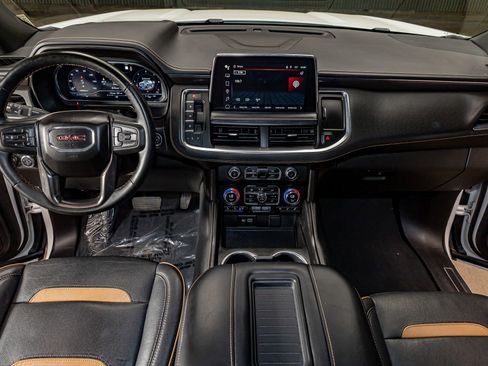 Used 2023 GMC Yukon XL AT4 image 14