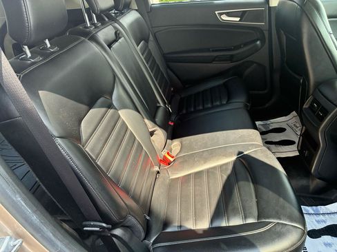 Used 2020 Ford Edge SEL w/ Cargo Accessory Package FWD image 11