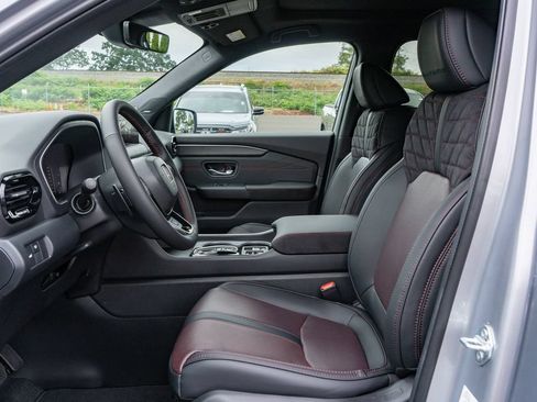 New 2026 Honda Pilot Black Edition image 27