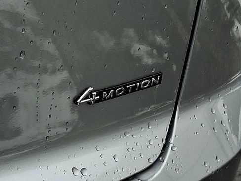 Used 2023 Volkswagen Atlas Cross Sport SEL image 32